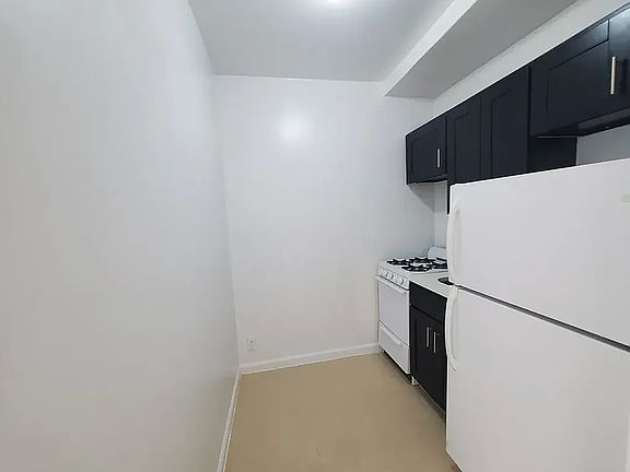 2nd image of 3476 Broadway #9