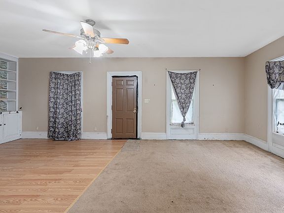 4th image of 353 Woolson Rd