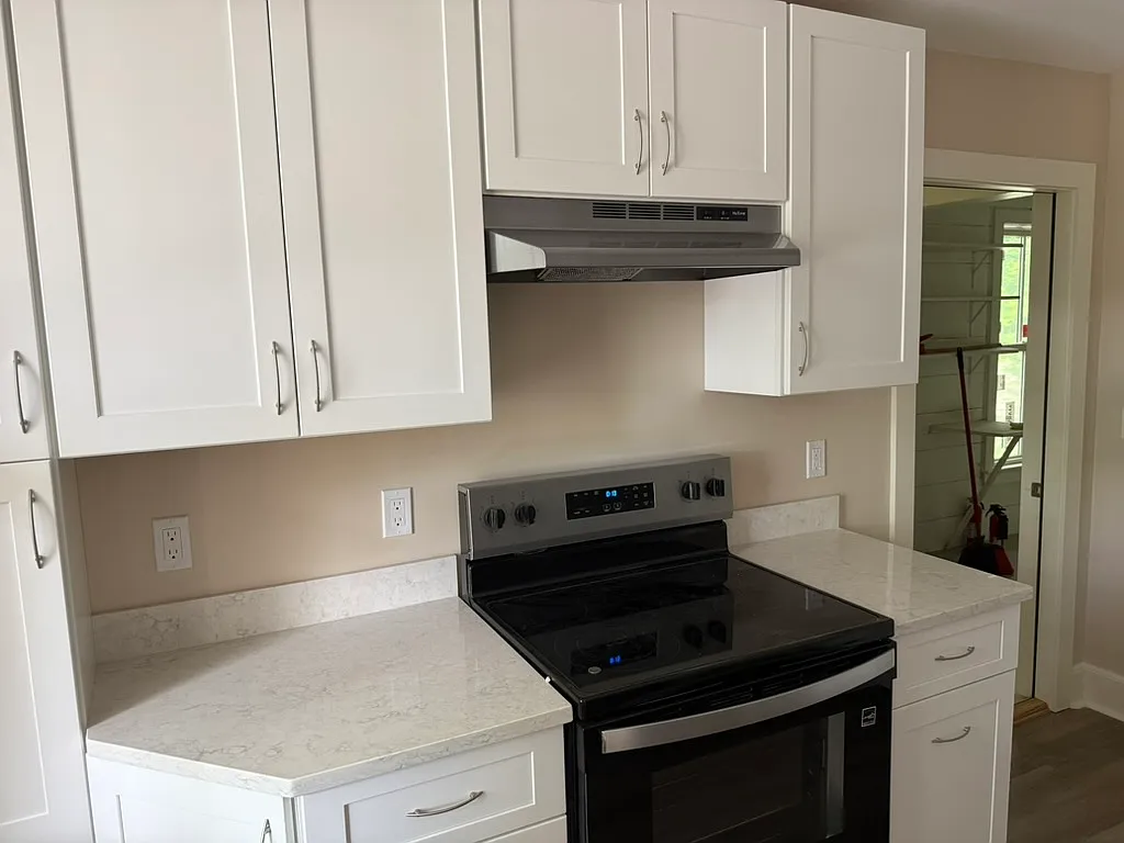 3 bed, $3,400 — Photo 2