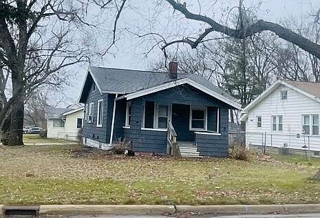 1st image of 400 E South St