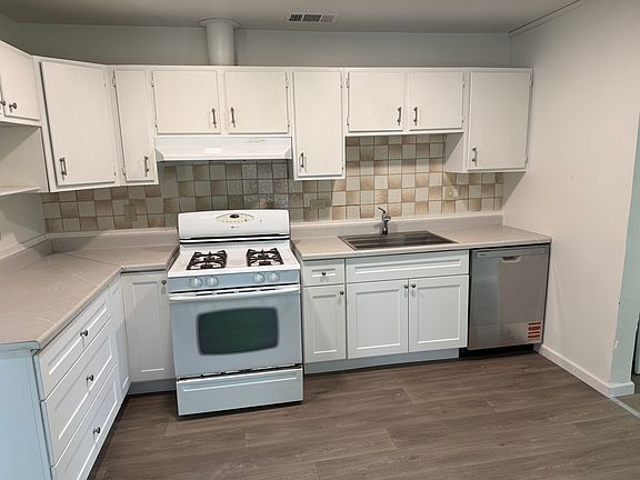 3rd image of 5130 64th St