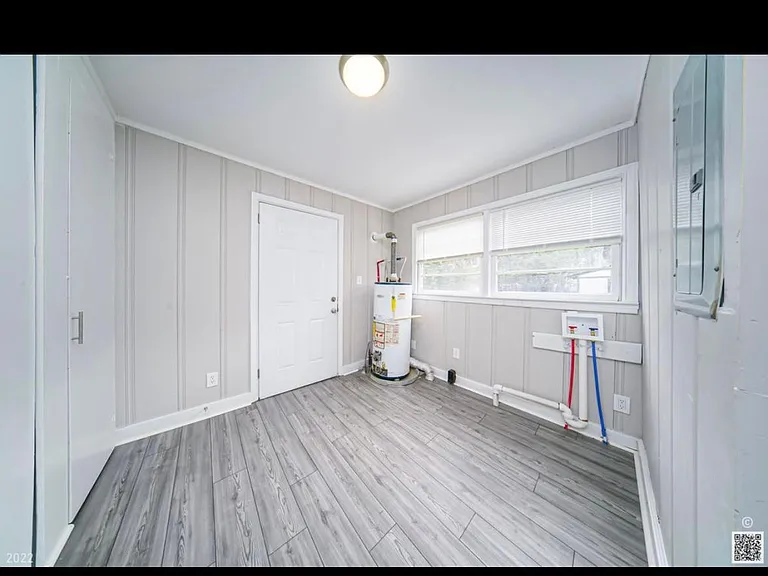 220 Ellis St — Photo 8