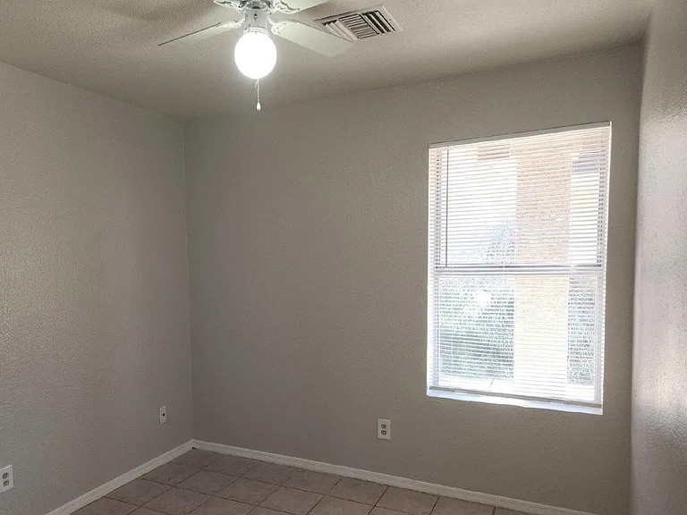 147 W Inglewood St #2 — Photo 7