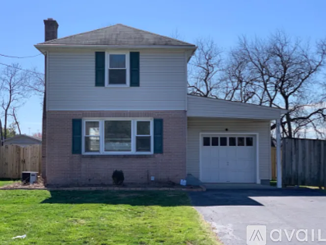 317 Summit Ave photo 1