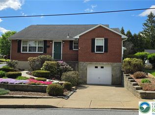 142 E North St, Nazareth, PA 18064