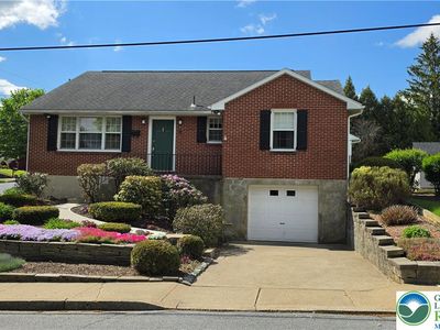 142 E North St, Nazareth, PA, 18064