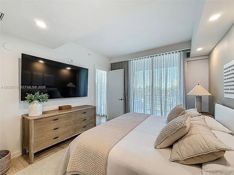 350 Ocean Dr #305N — Photo 17