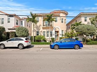 1757 NE 9th St, Fort Lauderdale, FL 33304