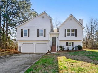 952 S Lassetter Cir, Villa Rica, GA 30180
