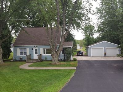 1639 Harbor Lights Rd, Suamico, WI, 54173