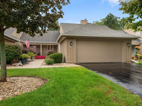 10104 N Gettysburg COURT, Mequon, WI 53092