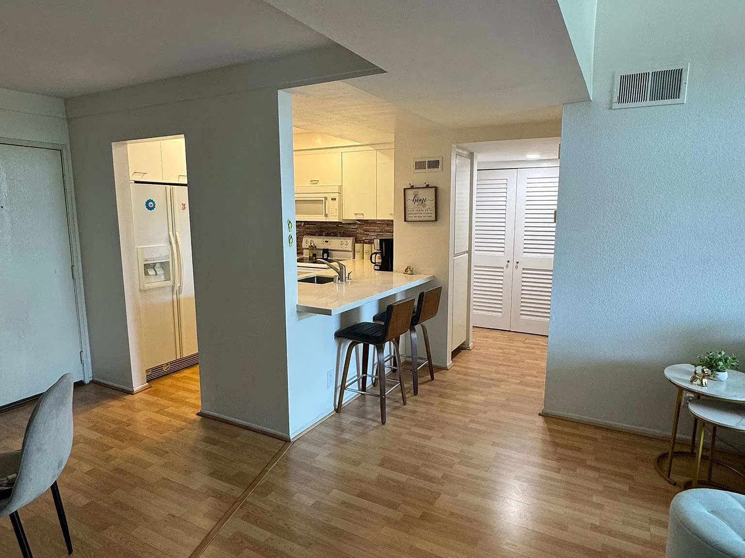2 bed, 994 sqft, $2,550 — Photo 3