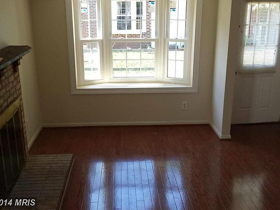 3rd image of 42 Hancock Pl NE