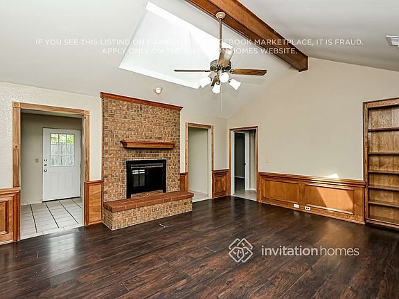 3rd image of 316 La Quinta Cir N