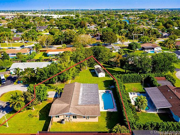 irregular shaped 20,500 sq ft lot