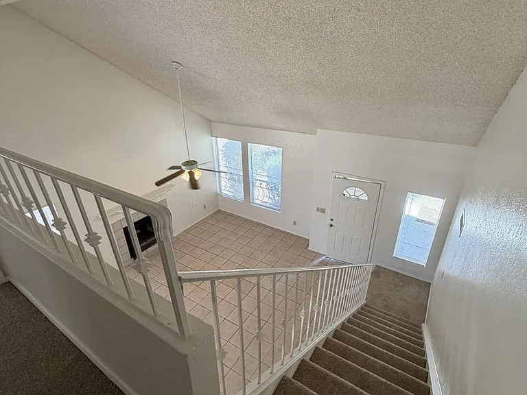 6220 W Beryl Ave — Photo 12