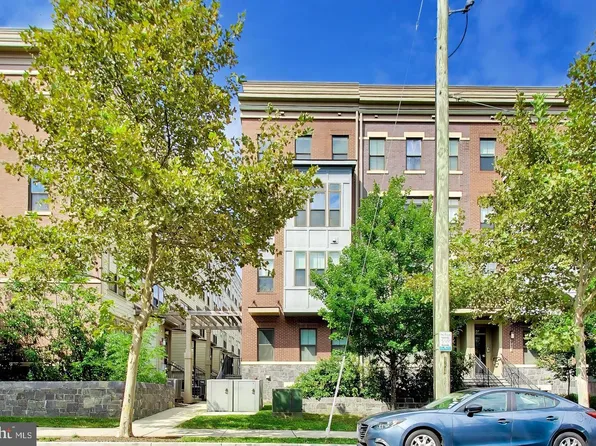 915 Elder St NW #C, Washington, DC 20012