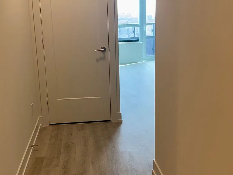 60 Central Park Dr #1502 — Photo 6