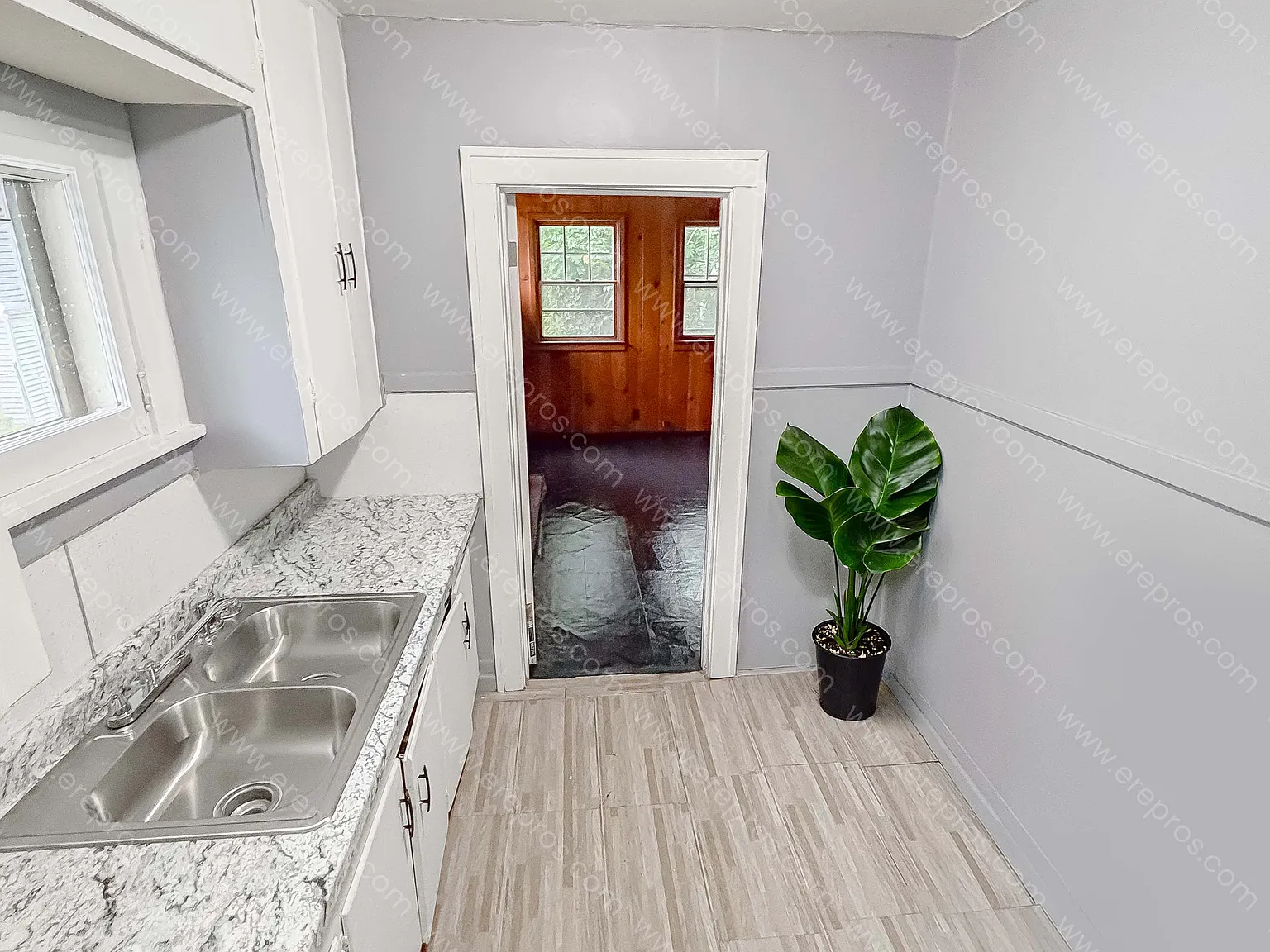 2 bed, 1010 sqft, $875 — Photo 4
