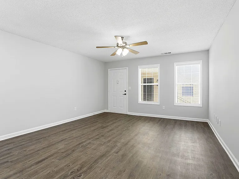 Faris Residences Newnan — Photo 31