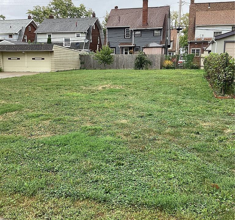 1st image of 317 Groveland Club Dr