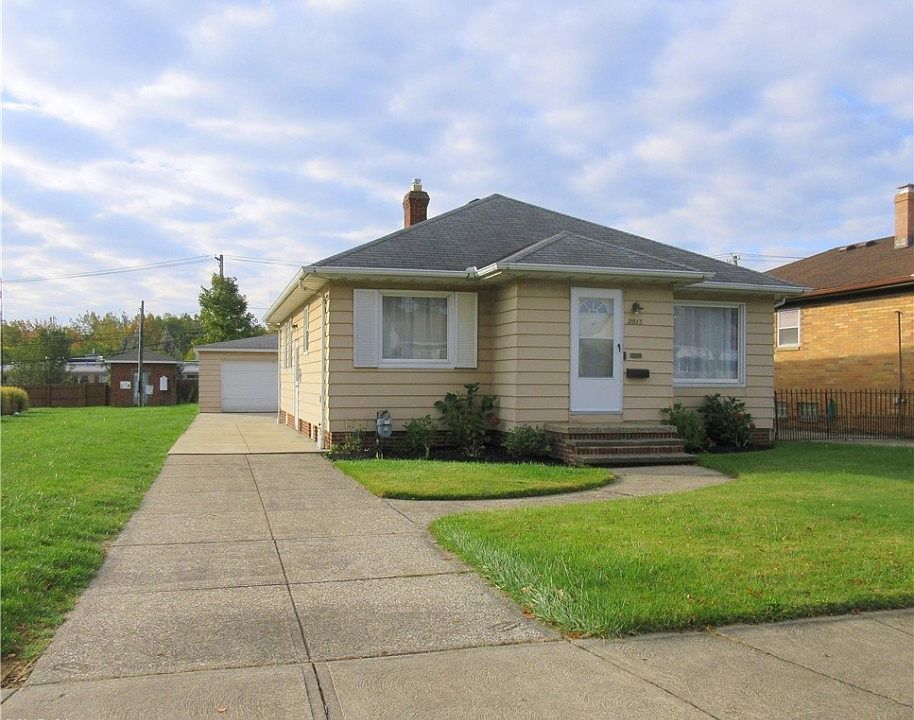 1st image of 2015 Brookdale Ave