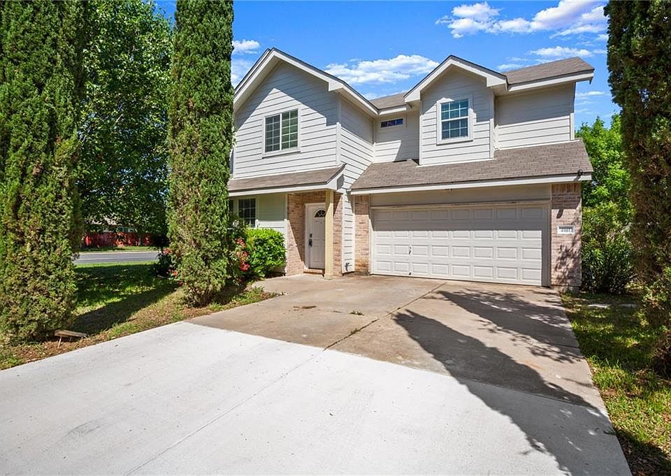 2nd image of 2111 Bluebonnet Dr