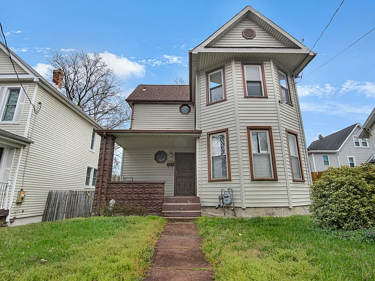 2705 24th St NE — Photo 23