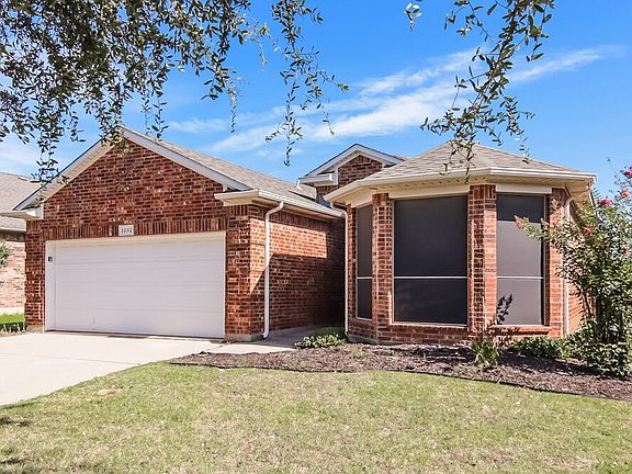 3rd image of 3232 Buckthorn Ln