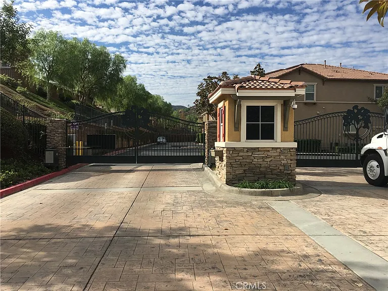 30505 Canyon Hills Rd #302 — Photo 2