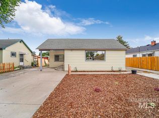 1334 Idaho St, Gooding, ID 83330