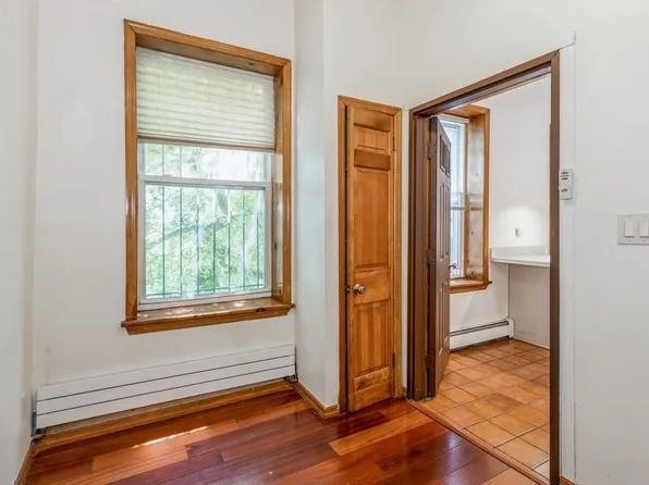 212 Warren Street image 12 of 18