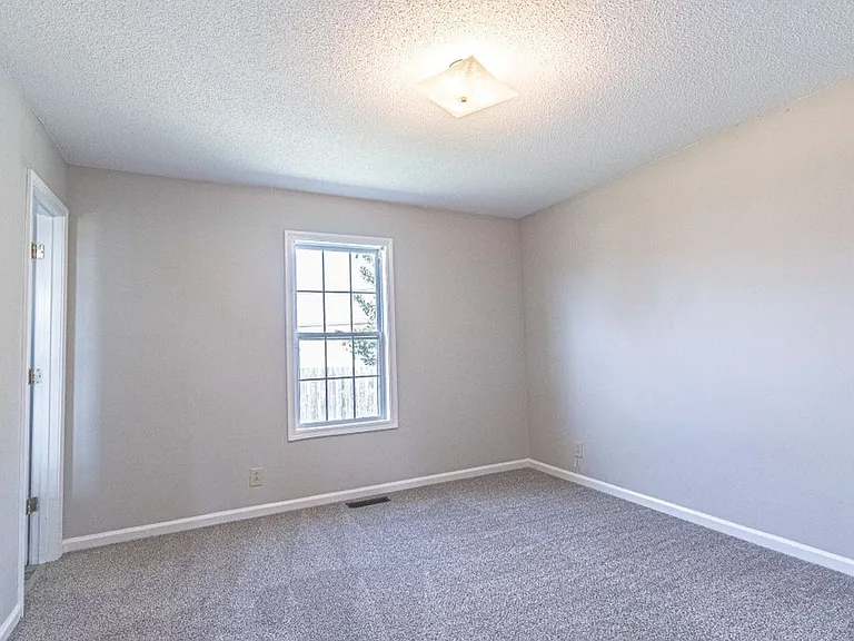 1805 Harbor Dr — Photo 13