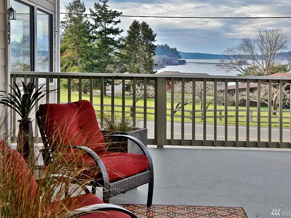 905 NE Leach St, Coupeville, WA 98239