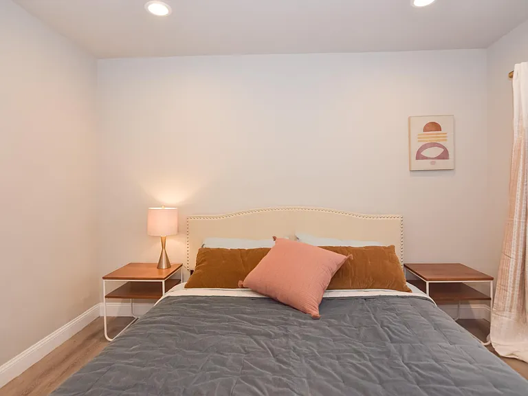 1401 Market St #2L — Photo 17