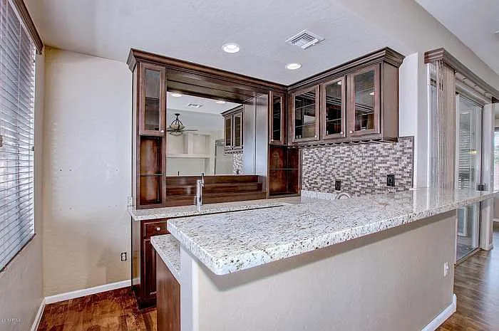 562 N Danielson Way — Photo 8