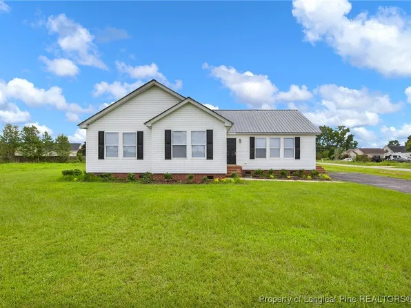 22 Apex Rd, Parkton, NC 28371