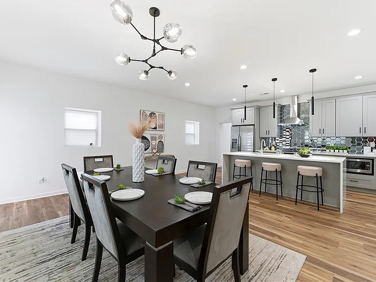 1386 Elizabeth Ave SW — Photo 5