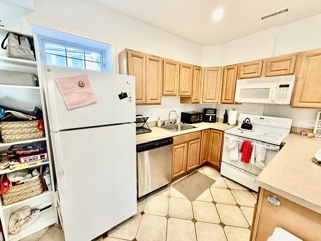111 Salem St #2 — Photo 7