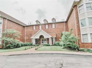 561 Sarah Ln APT 102, Saint Louis, MO 63141