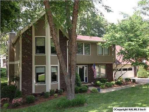 3rd image of 2503 Glen Echo Cir SE