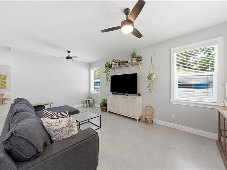 1808 W Cluster Ave — Photo 3
