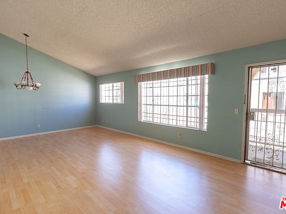 4th image of 821 Gramercy Dr APT 202