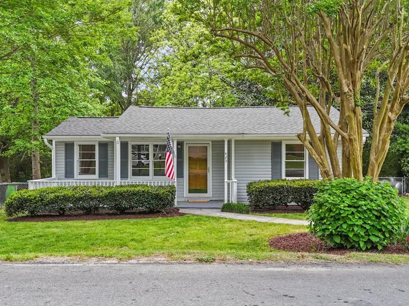 423 N Main St, Wendell, NC 27591