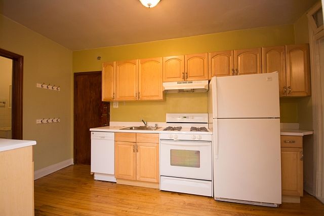 1st image of 4525 N Ashland Ave #8