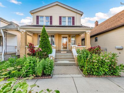 2429 Holmes St, Hamtramck, MI, 48212