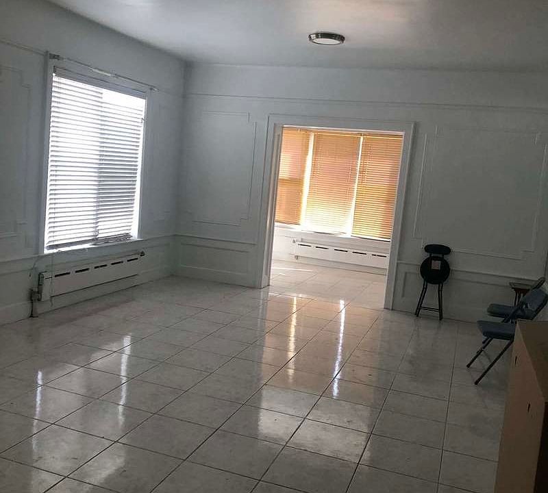 1st image of 3915 Avenue P Floor 1