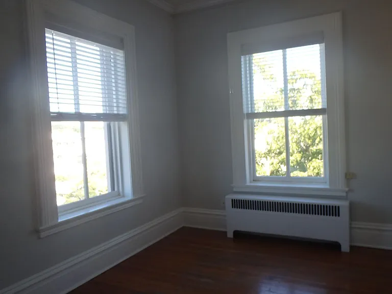 450 Whitaker St — Photo 12