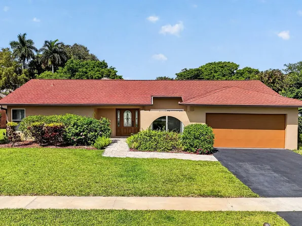 20876 Sugarloaf Lane, Boca Raton, FL 33428