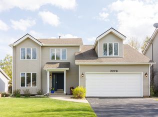 2276 Salisbury Dr, Naperville, IL 60565